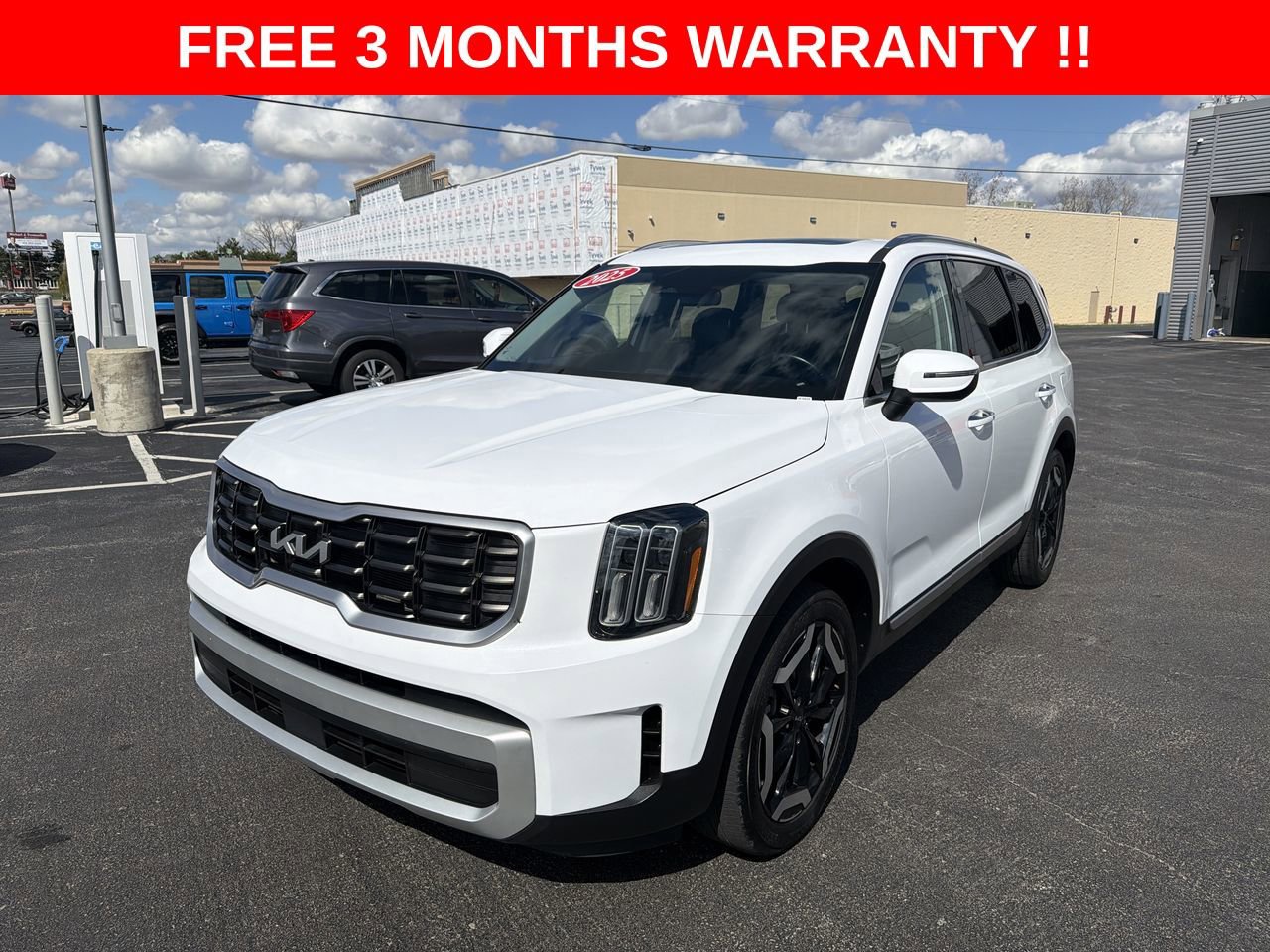 Used 2025 Kia Telluride S image 28