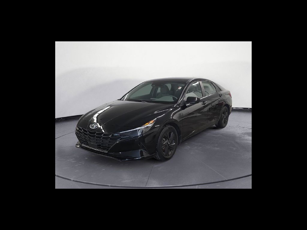Used 2022 Hyundai Elantra SEL w/ Convenience Package FWD image 2