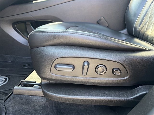 Used 2022 Buick Enclave Avenir w/ Trailering Package, 5000 lbs. AWD/4WD image 22