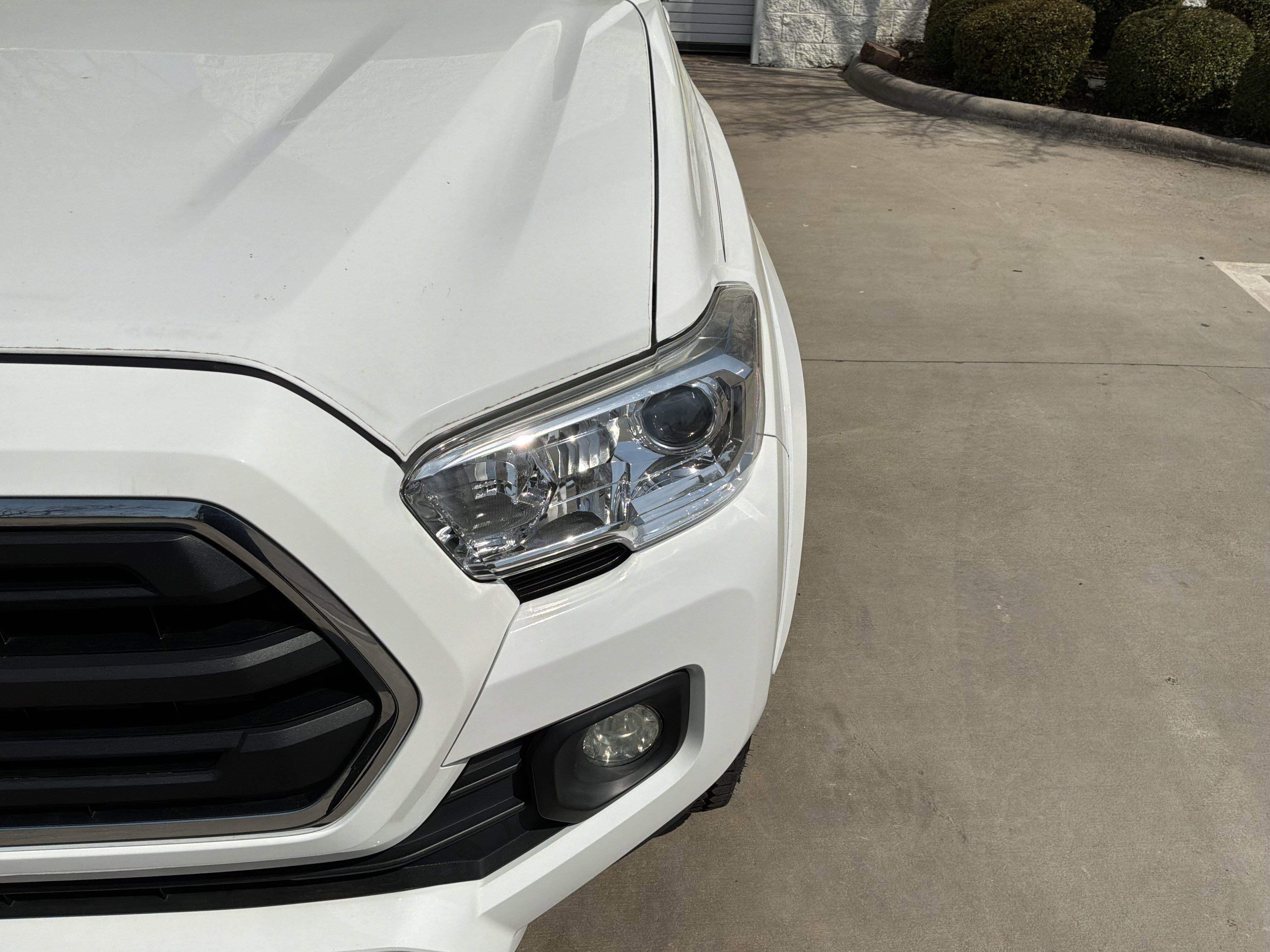 Used 2019 Toyota Tacoma SR5 RWD image 7