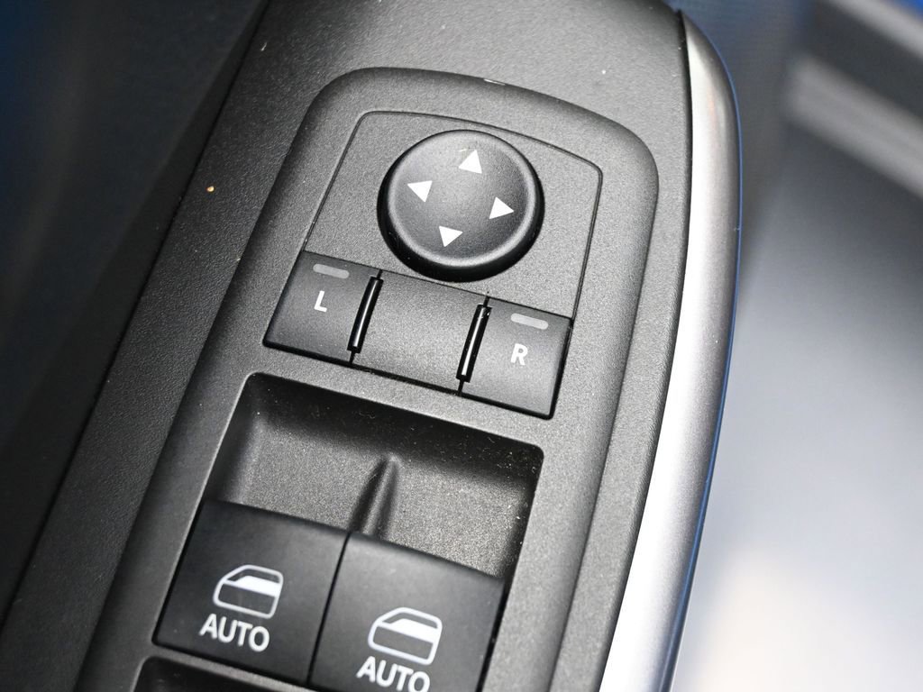 Used 2022 Jeep Cherokee Latitude Lux w/ Sun & Sound Group image 12