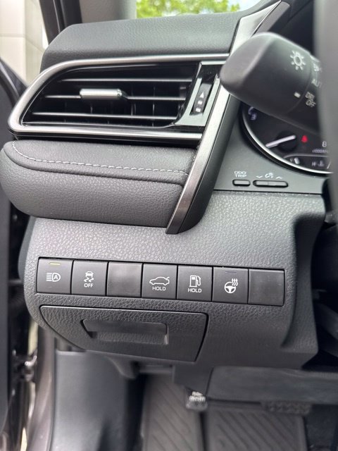 Used 2024 Toyota Camry SE w/ Cold Weather Package FWD image 5