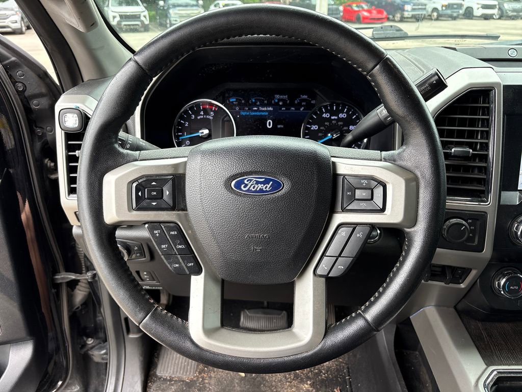 Used 2020 Ford F250 Lariat w/ Lariat Ultimate Package AWD/4WD image 17
