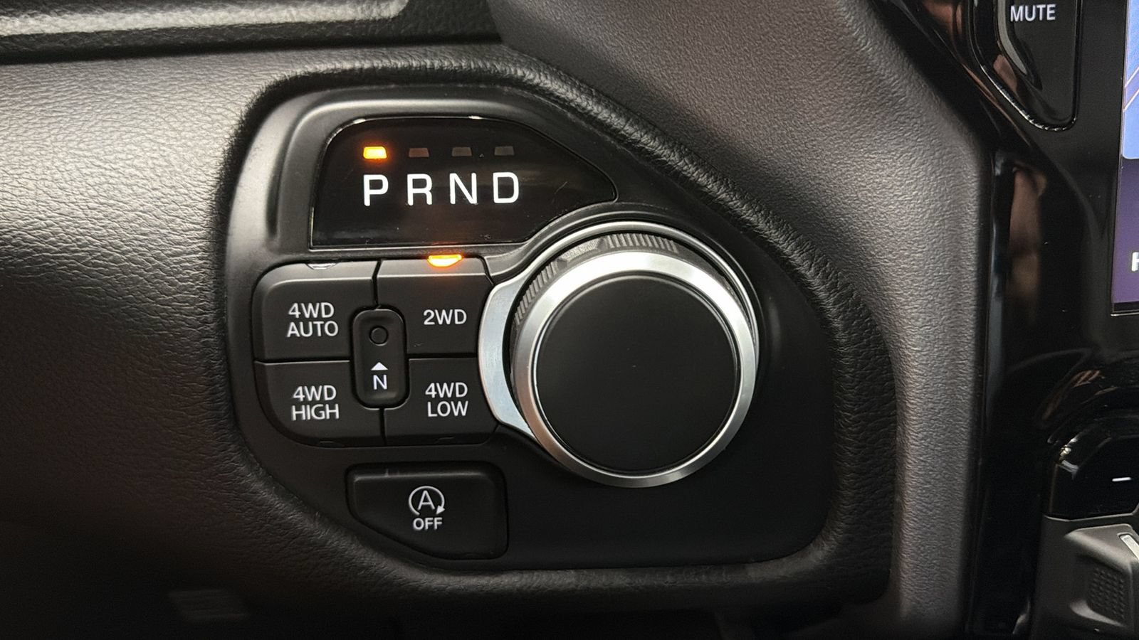 Used 2025 RAM 1500 Big Horn AWD/4WD image 24
