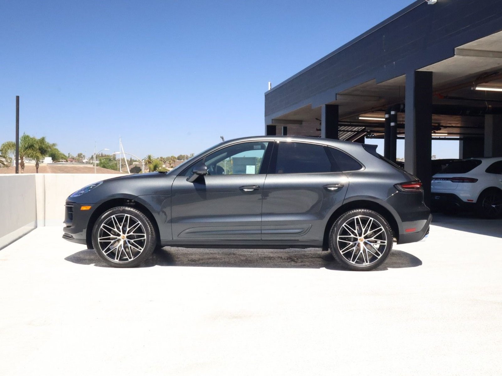 New 2026 Porsche Macan AWD/4WD video 2