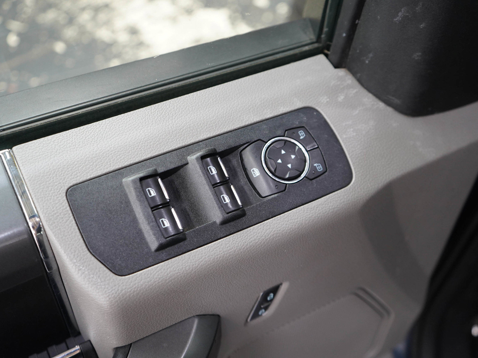 Used 2018 Ford F150 XLT w/ Equipment Group 301A Mid AWD/4WD image 18