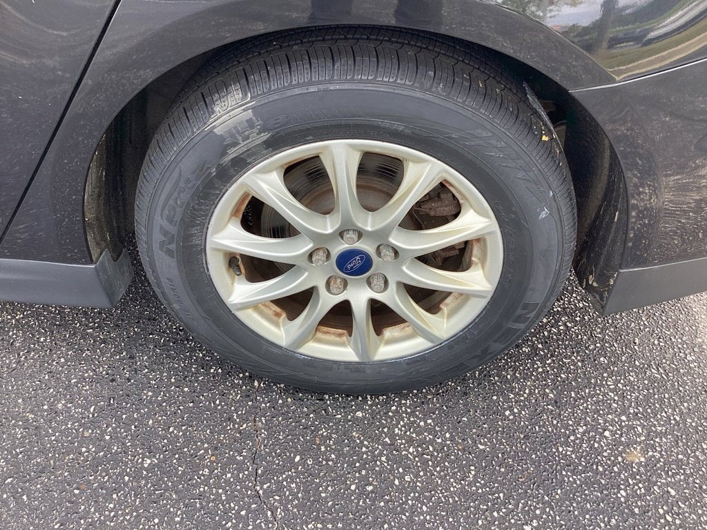Used 2015 Ford Fusion S FWD image 25