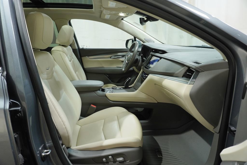 Used 2022 Cadillac XT5 Premium Luxury image 13