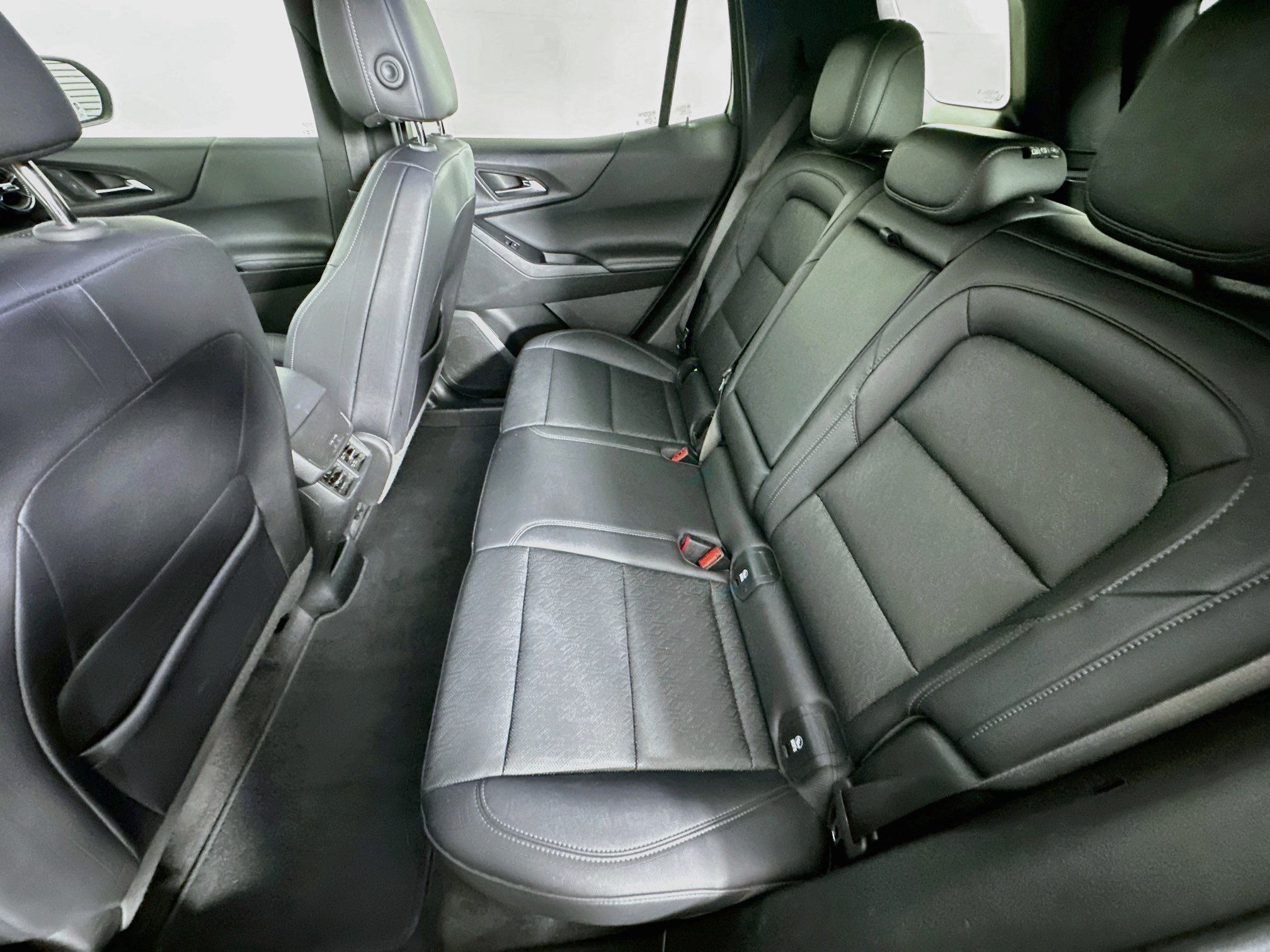 Used 2025 Chevrolet Equinox LT w/ Convenience Package II FWD image 28