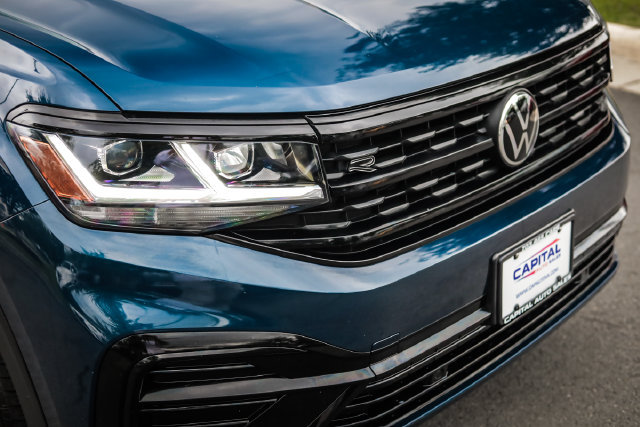 Used 2022 Volkswagen Atlas SEL R-Line AWD/4WD image 8