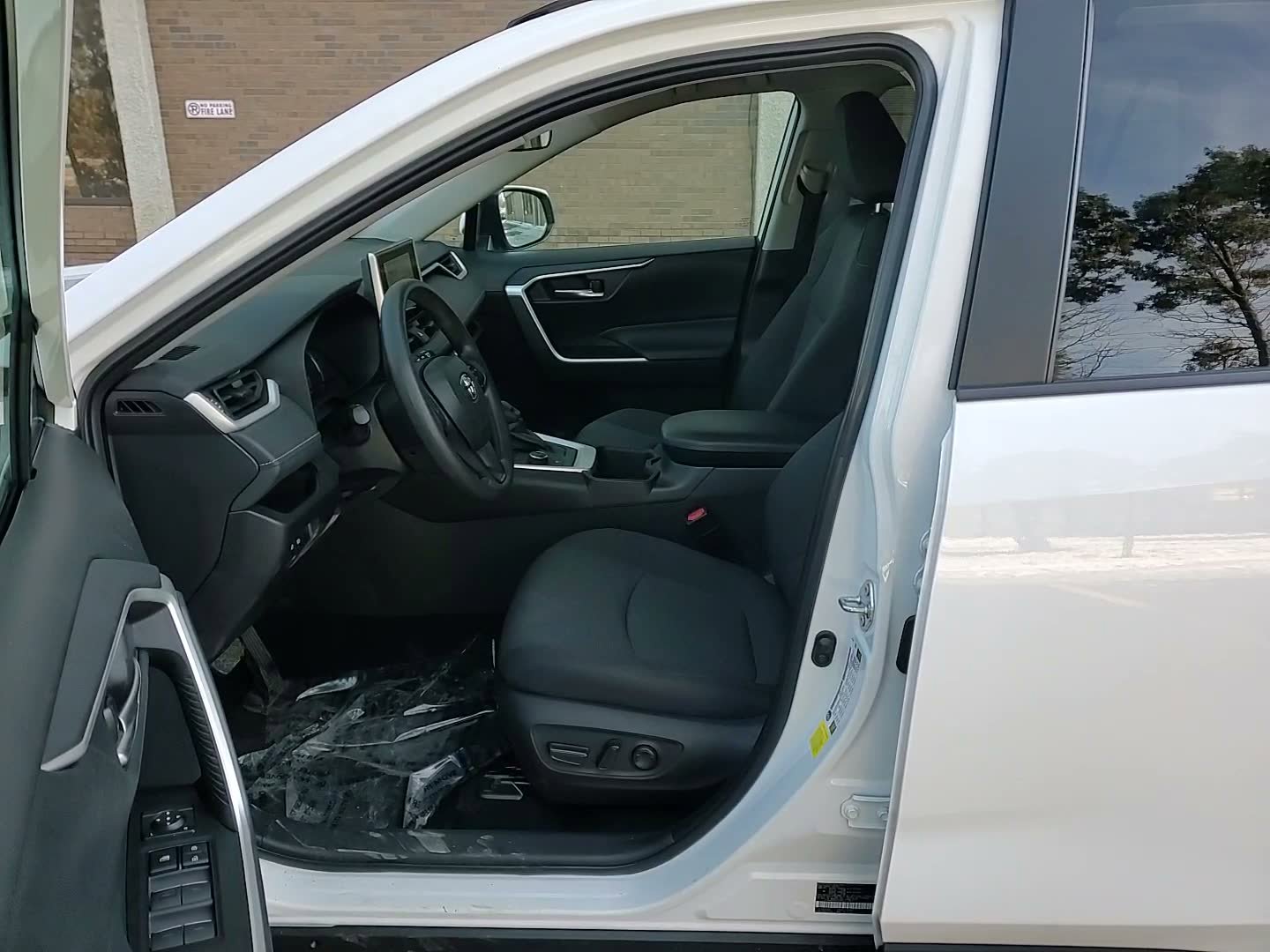 Certified 2024 Toyota RAV4 XLE image 18