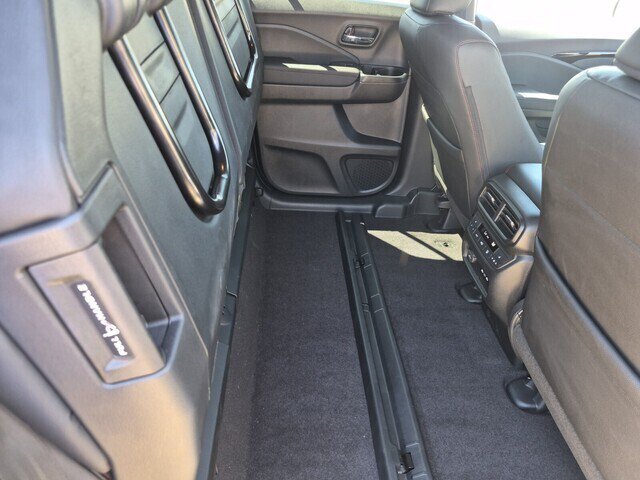New 2026 Honda Ridgeline Black Edition image 15