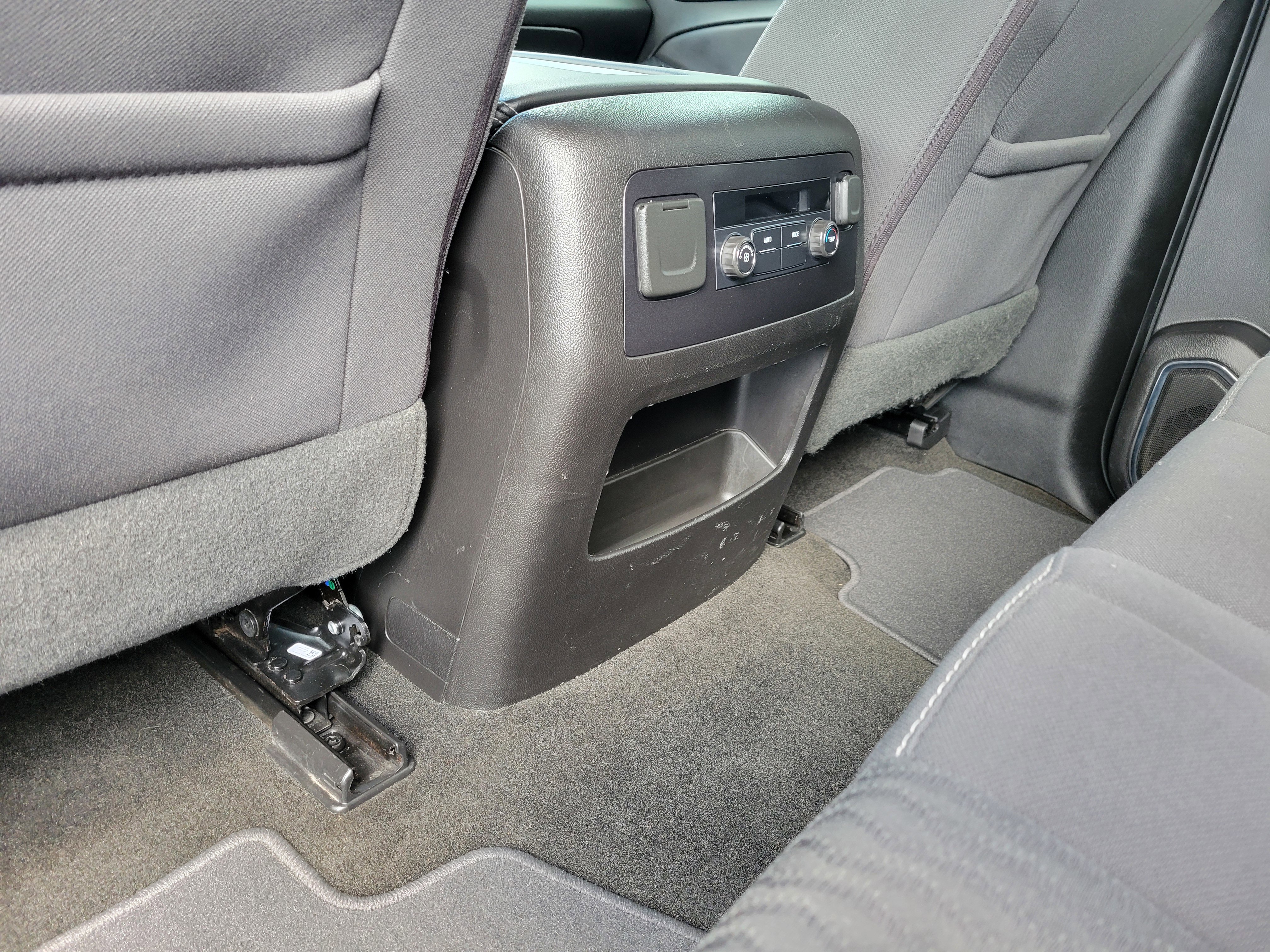 Certified 2018 Chevrolet Tahoe LS w/ All-Season Package RWD image 32