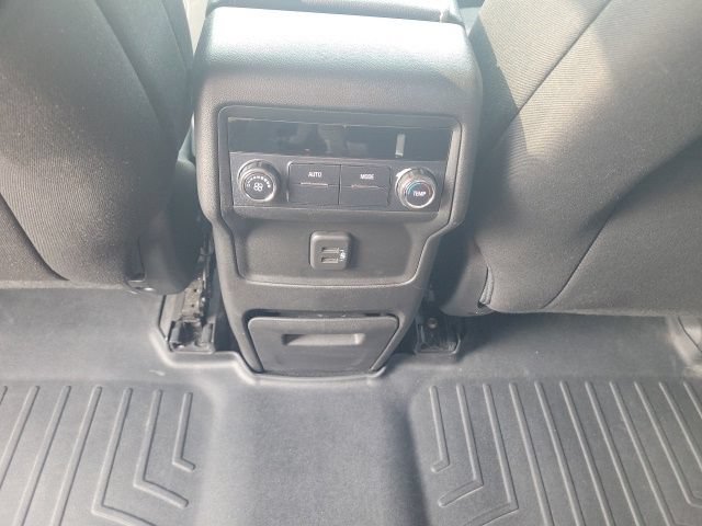 Used 2018 GMC Acadia SLE AWD/4WD image 30