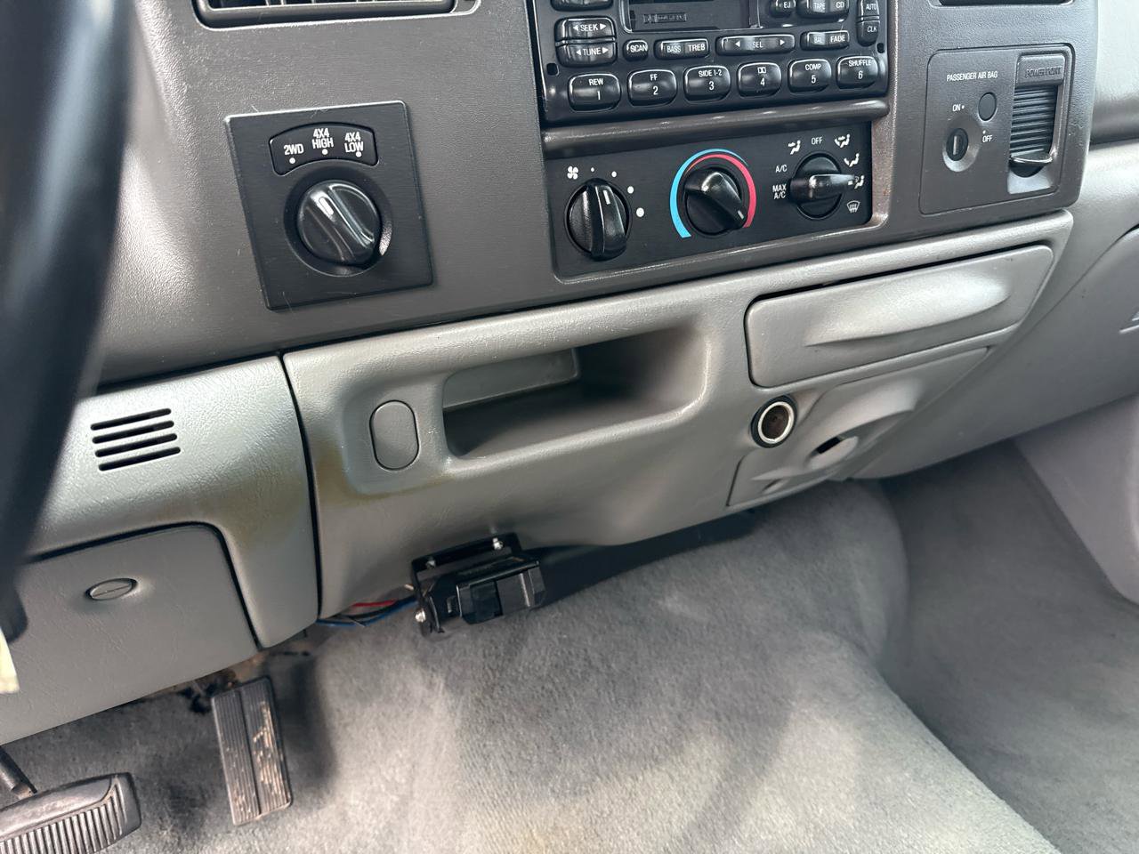 Used 2004 Ford F350 XL image 17