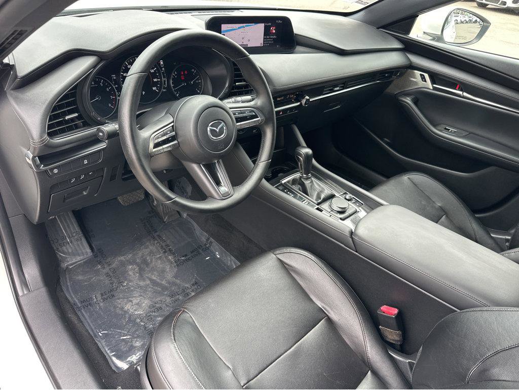 Used 2019 MAZDA MAZDA3 Hatchback w/ Premium Package image 16