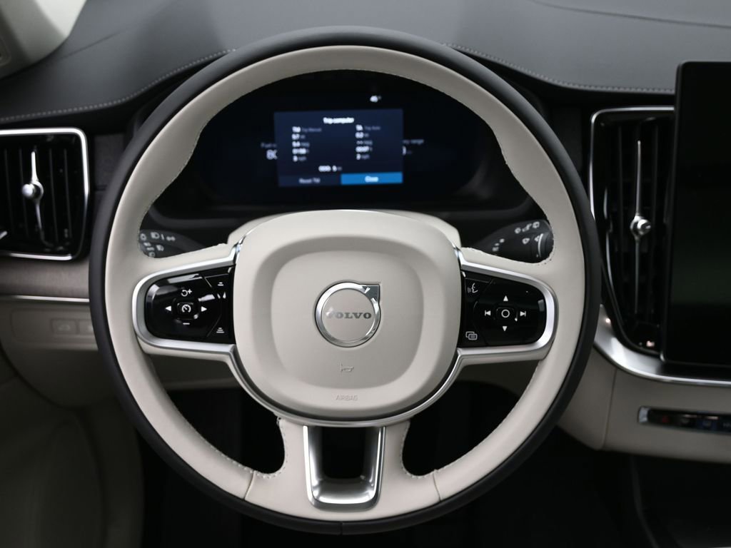 New 2026 Volvo XC90 T8 Ultra image 17