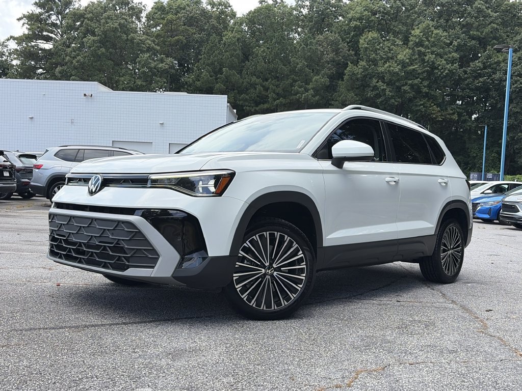 Certified 2025 Volkswagen Taos SE