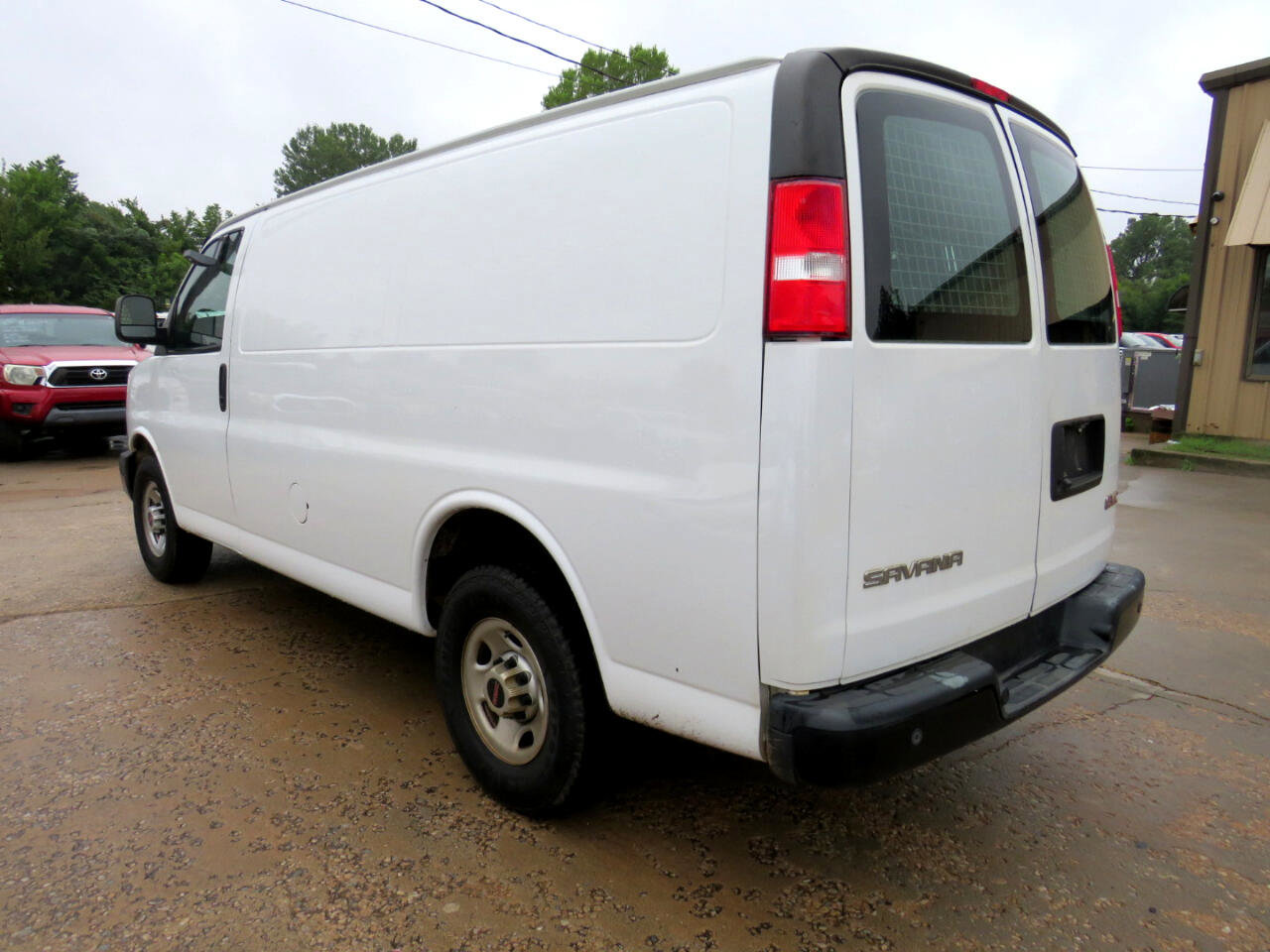 Used 2019 GMC Savana 2500 w/ Driver Convenience Package image 15