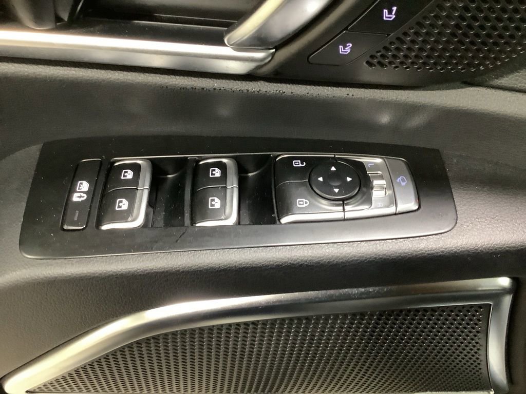 Used 2022 Kia Telluride SX w/ SX Prestige Package image 19