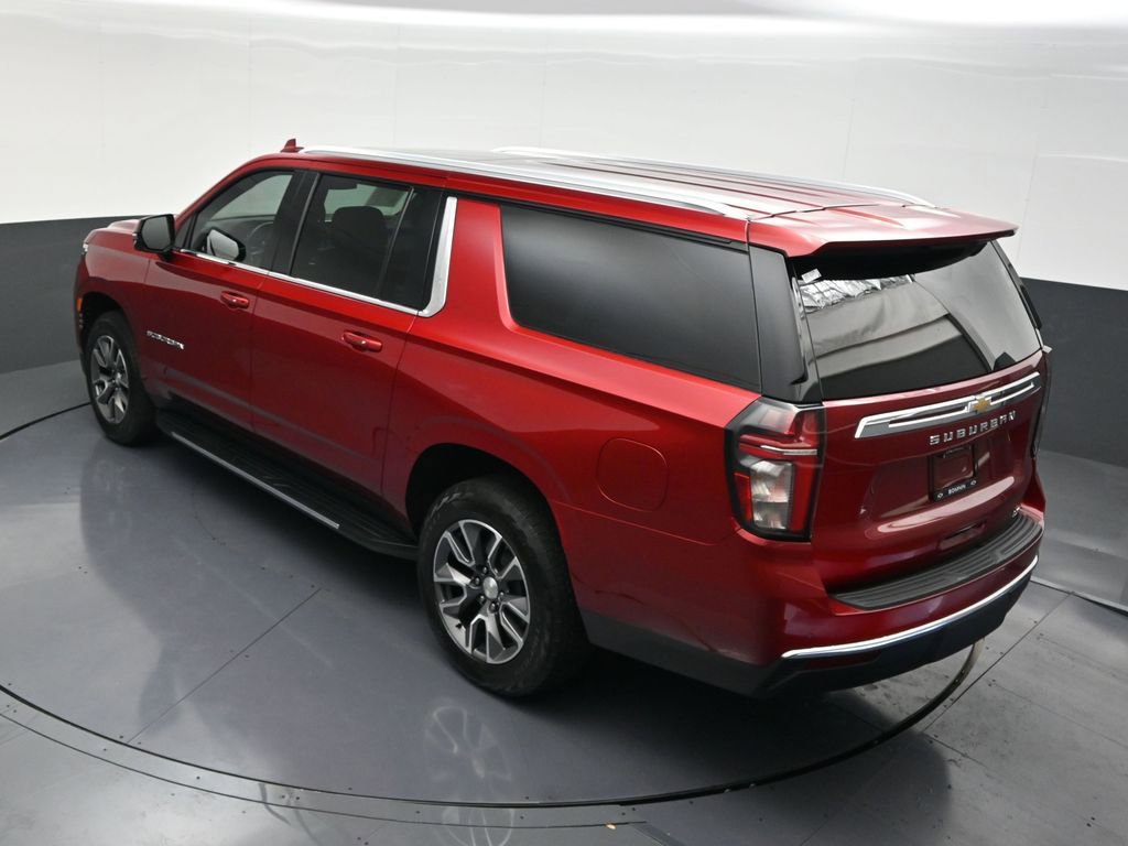 Used 2022 Chevrolet Suburban LT w/ LT Signature Package image 19