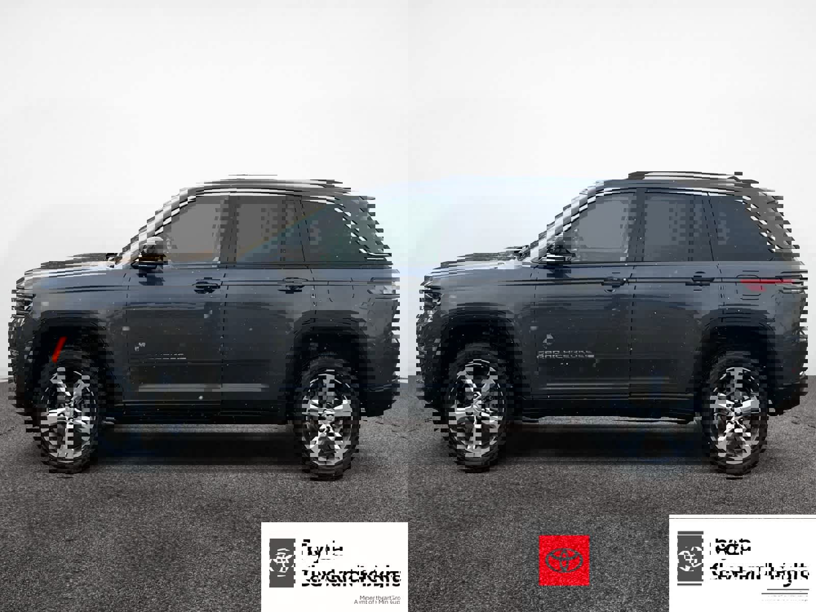 Used 2022 Jeep Grand Cherokee Limited image 2