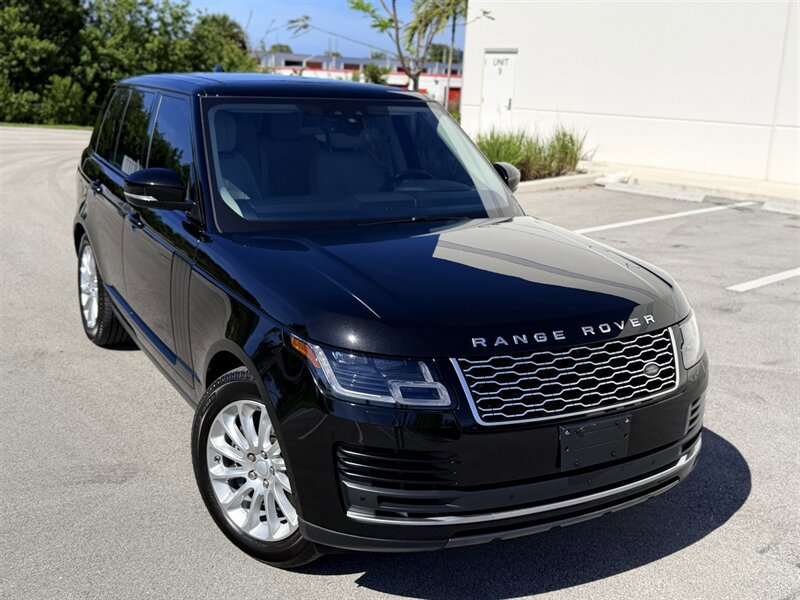 Used 2018 Land Rover Range Rover HSE AWD/4WD image 2