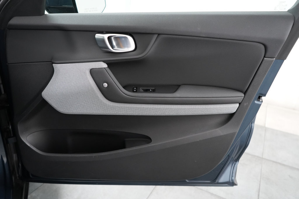 Used 2023 Polestar Polestar 2 w/ Pilot Pack AWD/4WD image 30