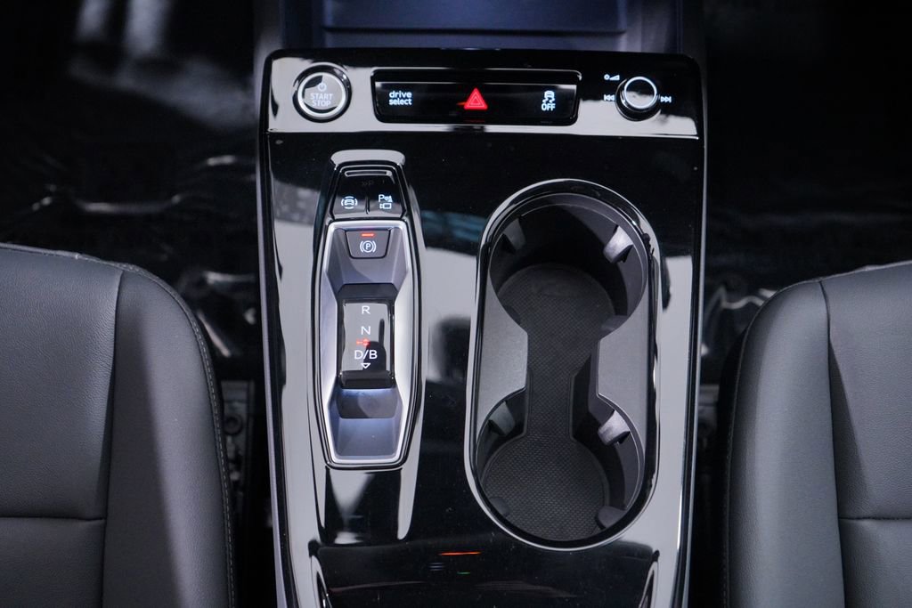 Used 2025 Audi Q6 e-tron Premium w/ Convenience Package image 12