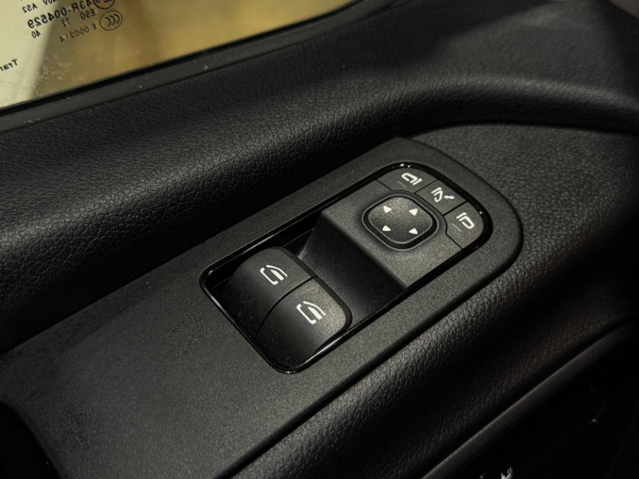 Used 2021 Mercedes-Benz Sprinter 2500 image 24