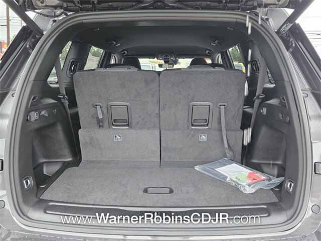 New 2025 Jeep Grand Cherokee L Laredo w/ Luxury Tech Group I image 14