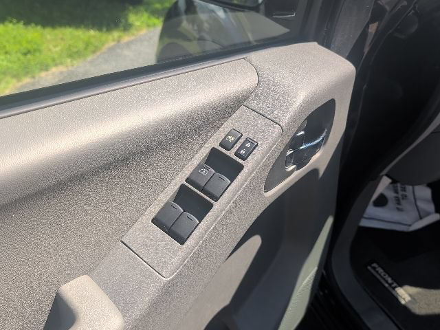 Used 2020 Nissan Frontier SV w/ Midnight Edition Floor Mats AWD/4WD image 10