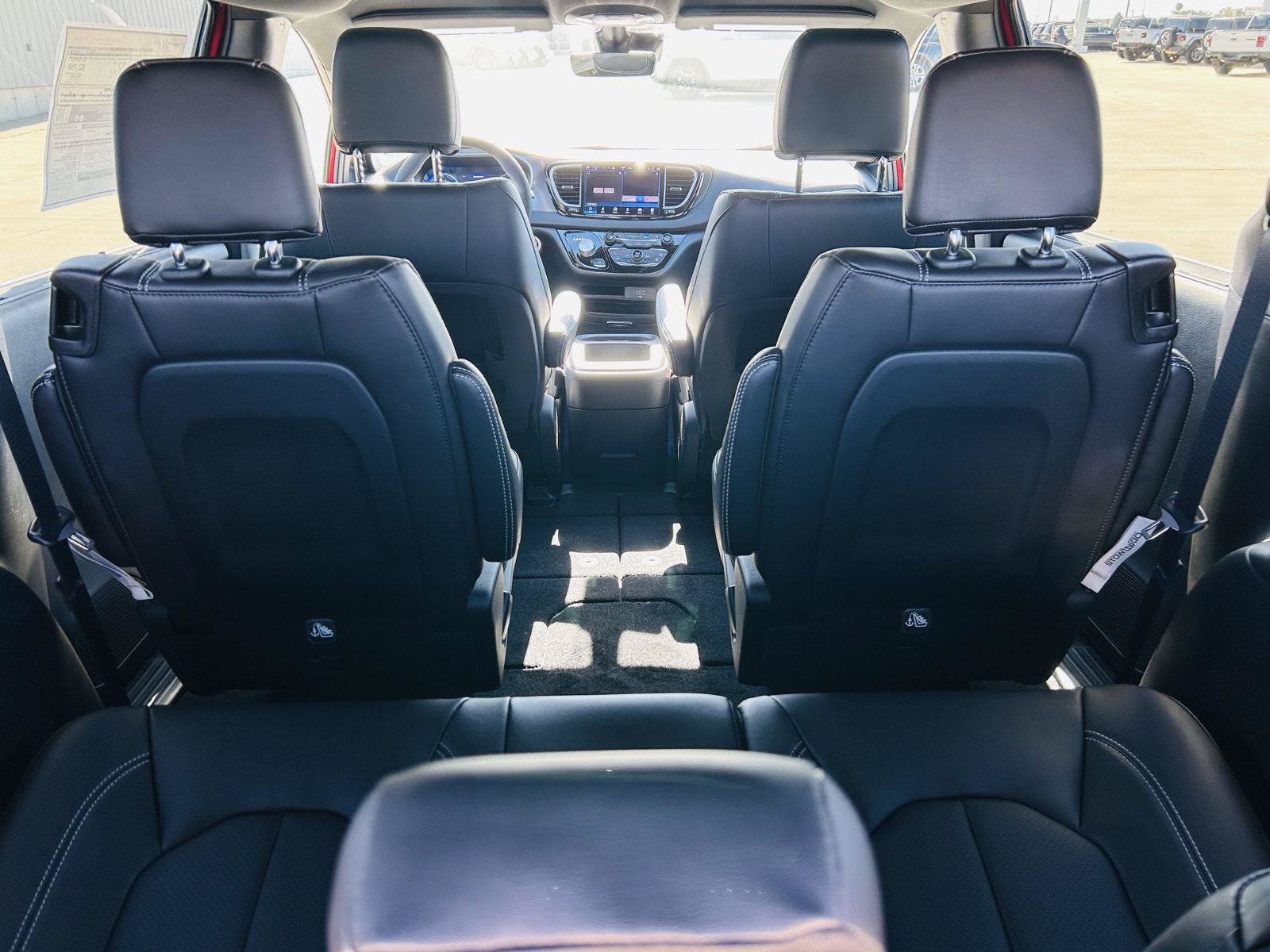 New 2026 Chrysler Voyager LX FWD image 29