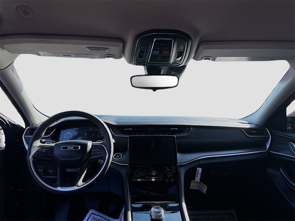 Used 2023 Jeep Grand Cherokee Limited image 16