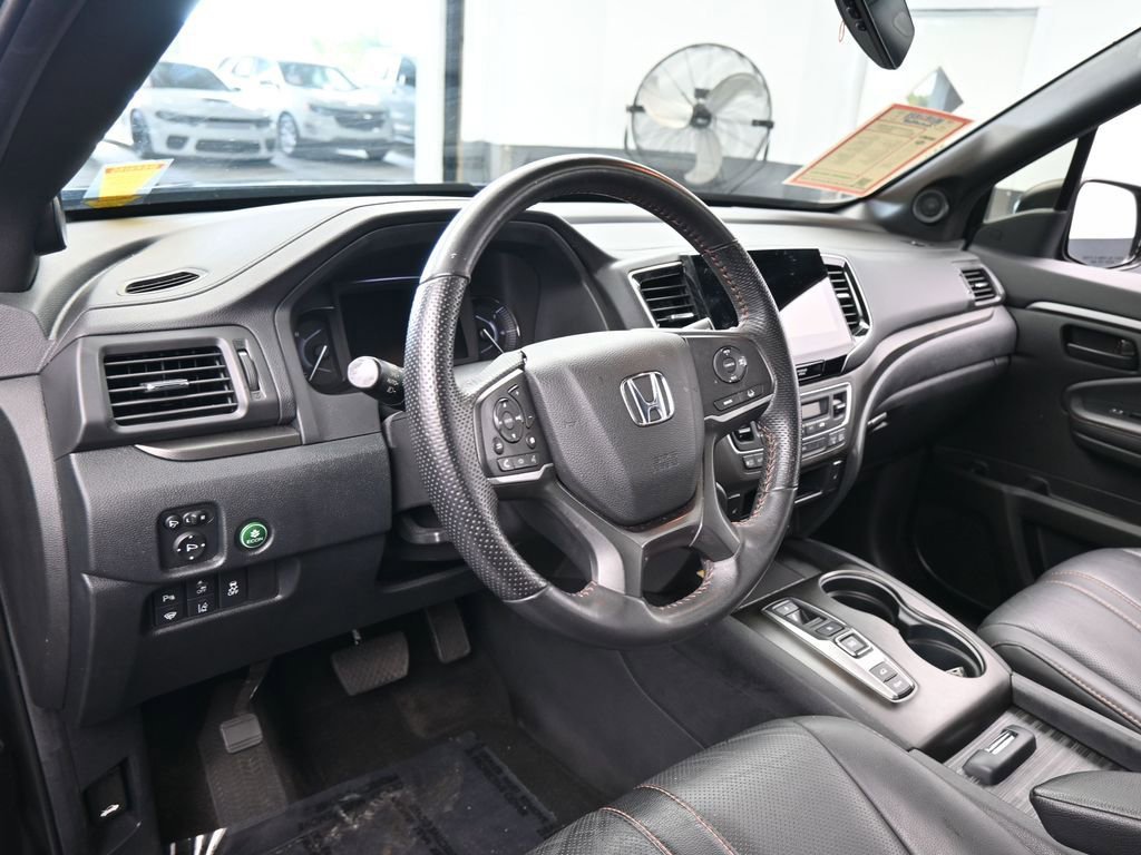Used 2023 Honda Passport TrailSport image 10
