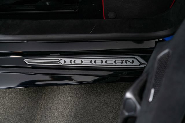 Used 2019 Lamborghini Huracan Performante AWD/4WD image 29