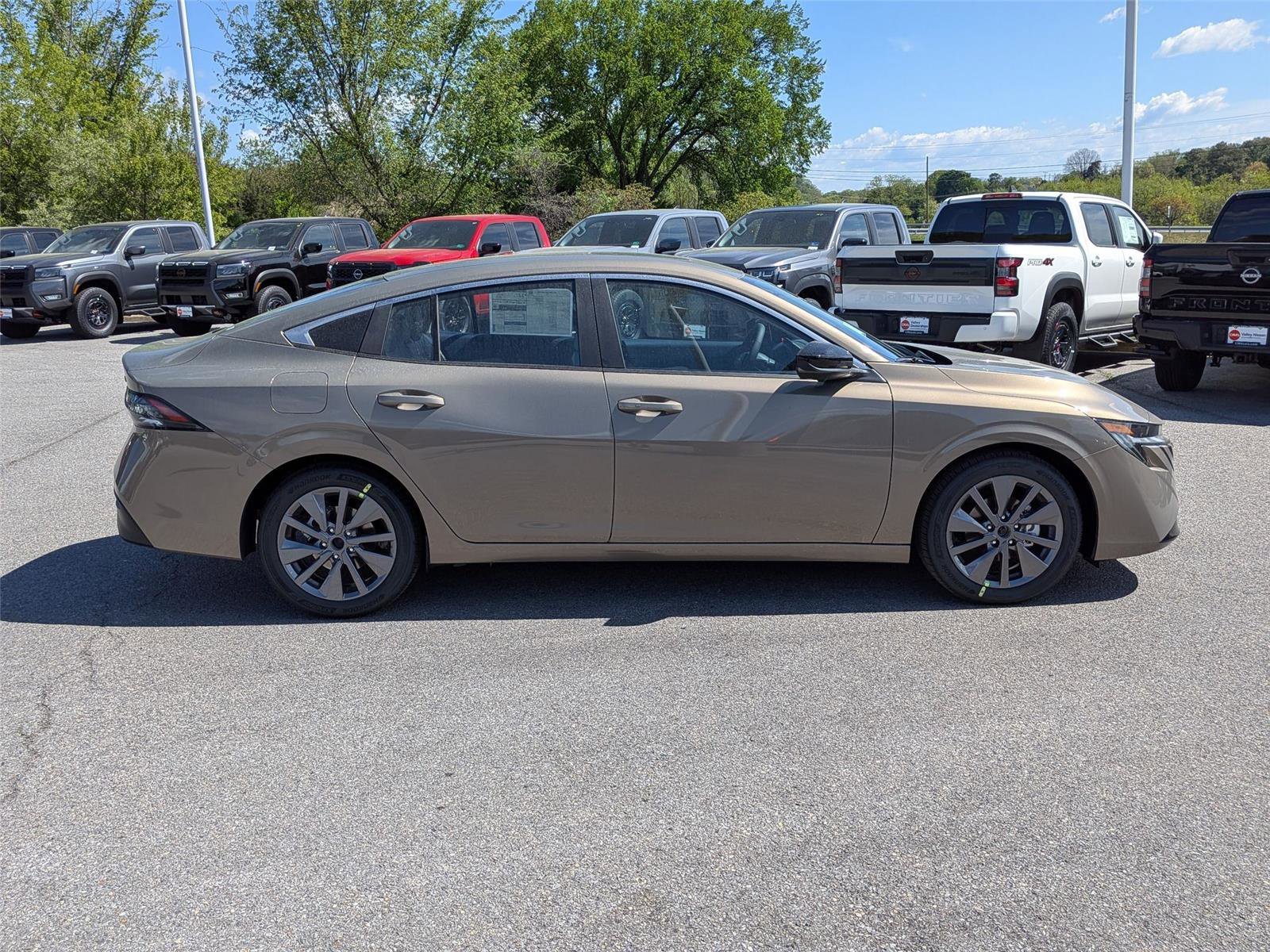 New 2026 Nissan Sentra SL w/ Floor Mat Package FWD image 4