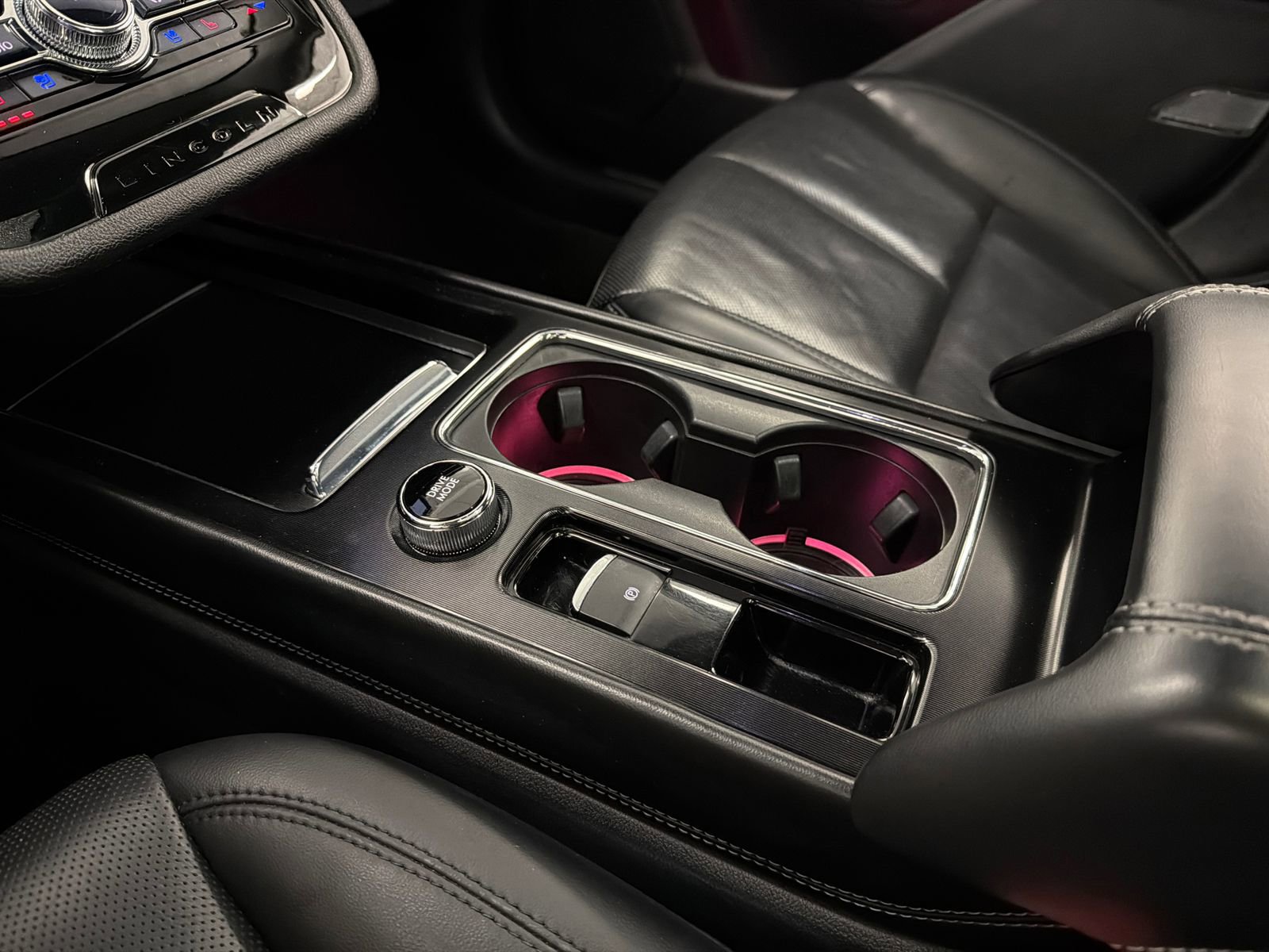 Used 2022 Lincoln Corsair AWD w/ Premium Package image 29