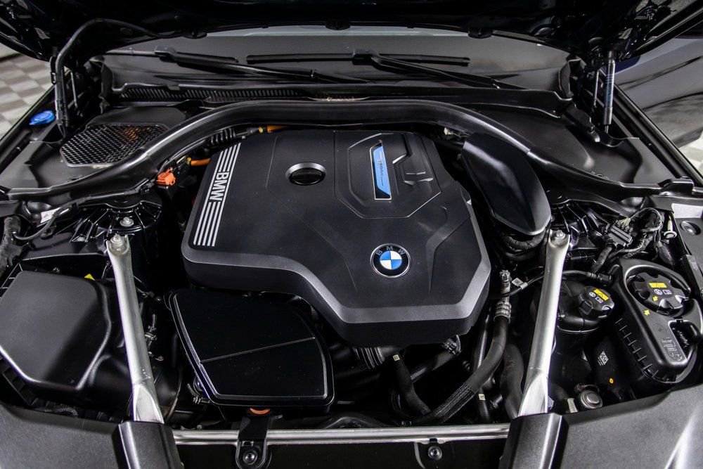 Used 2023 BMW 530e w/ M Sport Package image 44