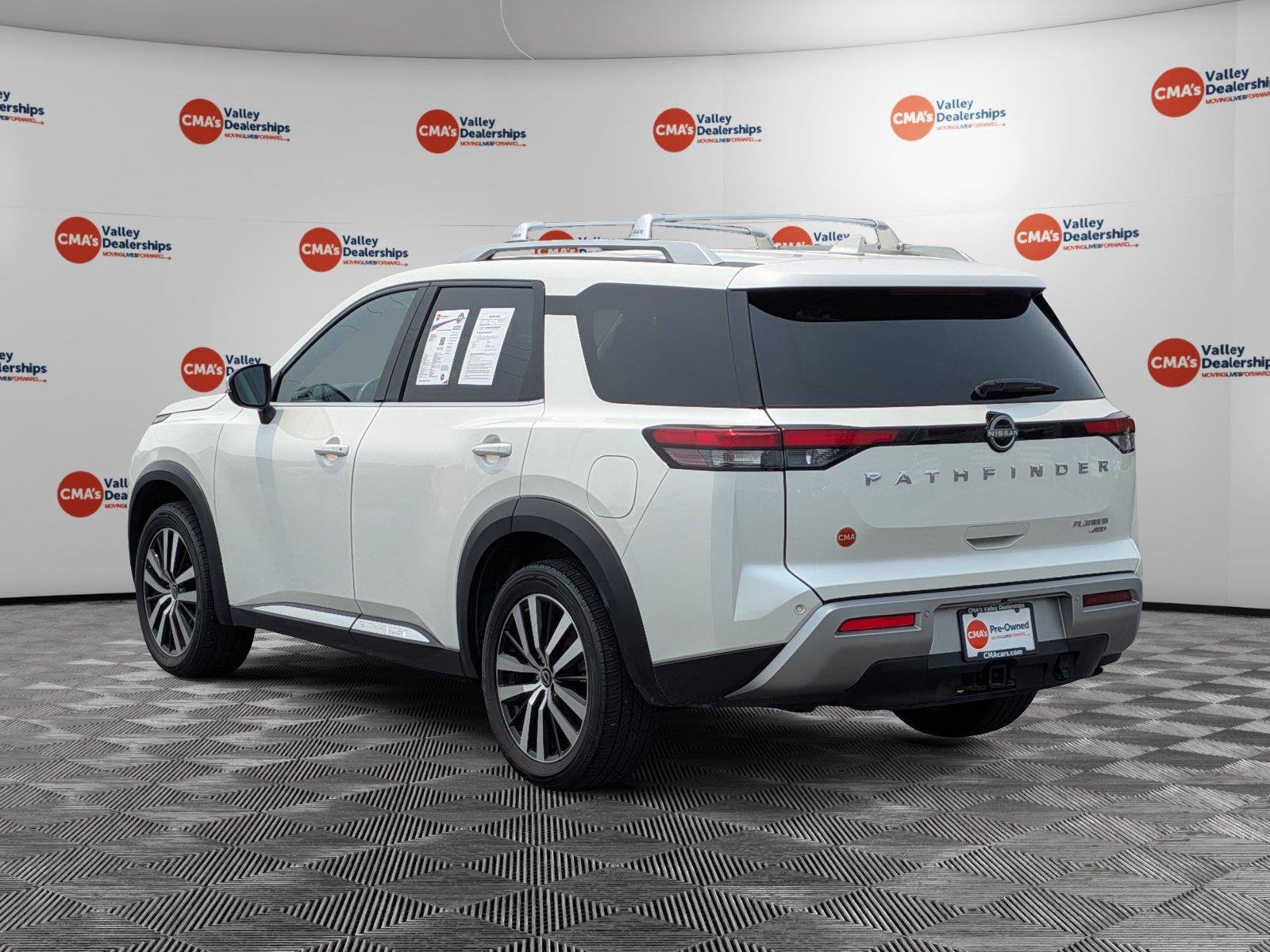 Used 2023 Nissan Pathfinder Platinum w/ Cargo Package AWD/4WD image 7