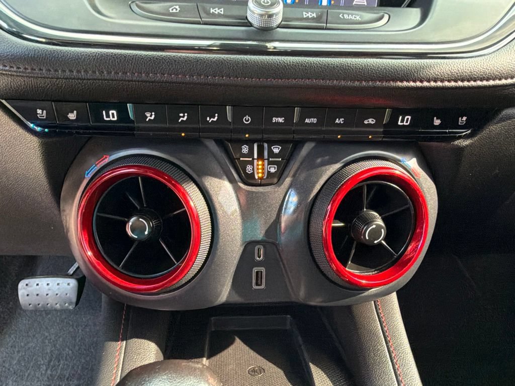 Used 2019 Chevrolet Blazer RS FWD image 31