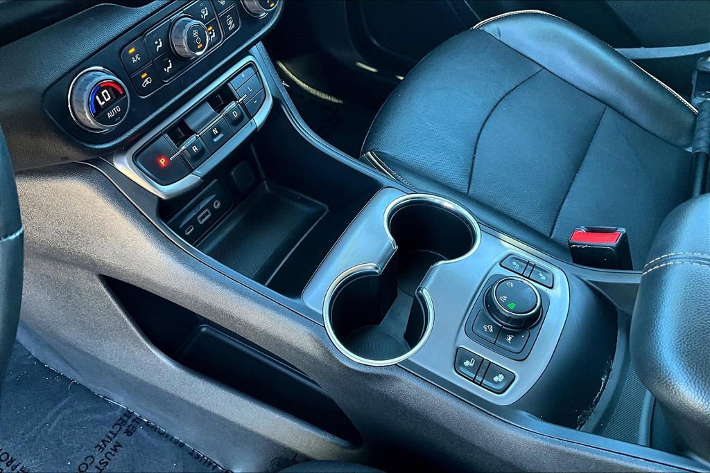 Used 2023 GMC Terrain AT4 image 14