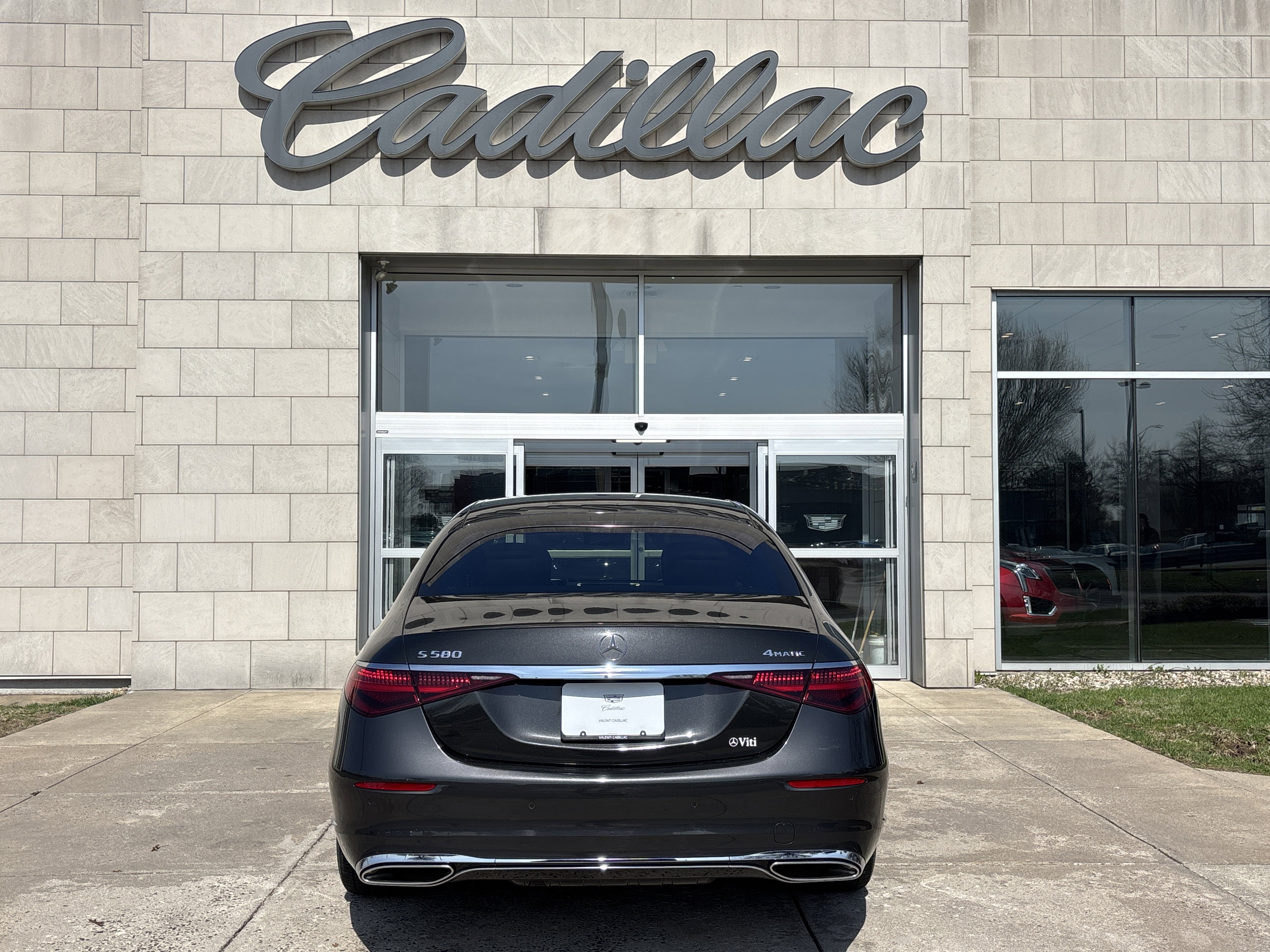 Used 2022 Mercedes-Benz S 580 4MATIC Sedan w/ Rear Seat Package image 10