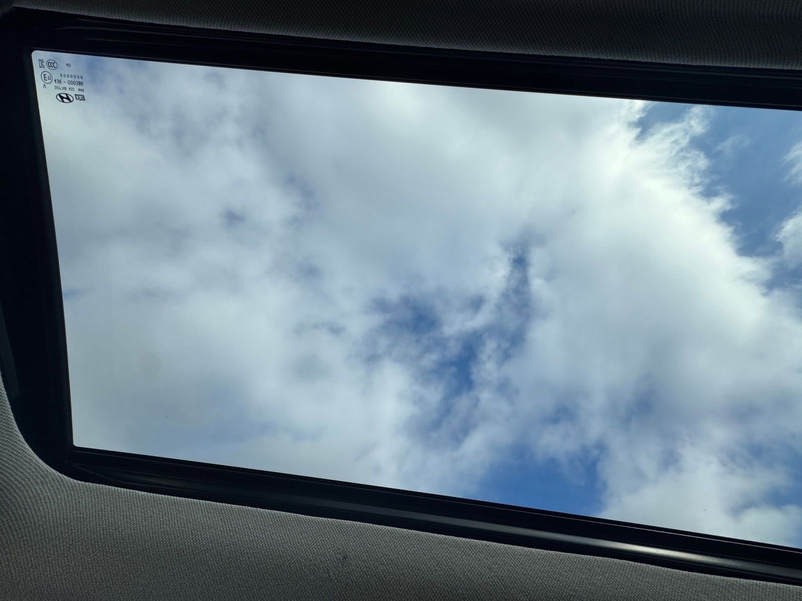 Used 2025 Hyundai Elantra Limited image 30