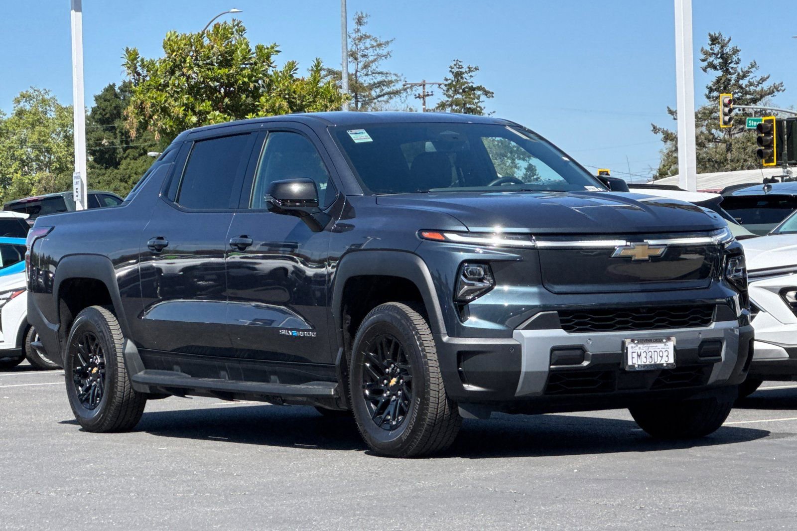 Used 2026 Chevrolet Silverado EV LT w/ Plus Package image 2