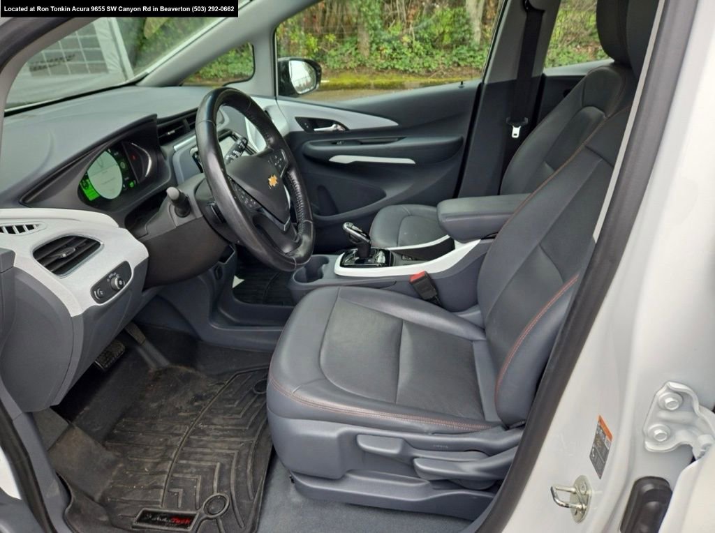 Used 2019 Chevrolet Bolt Premier w/ Infotainment Package image 4