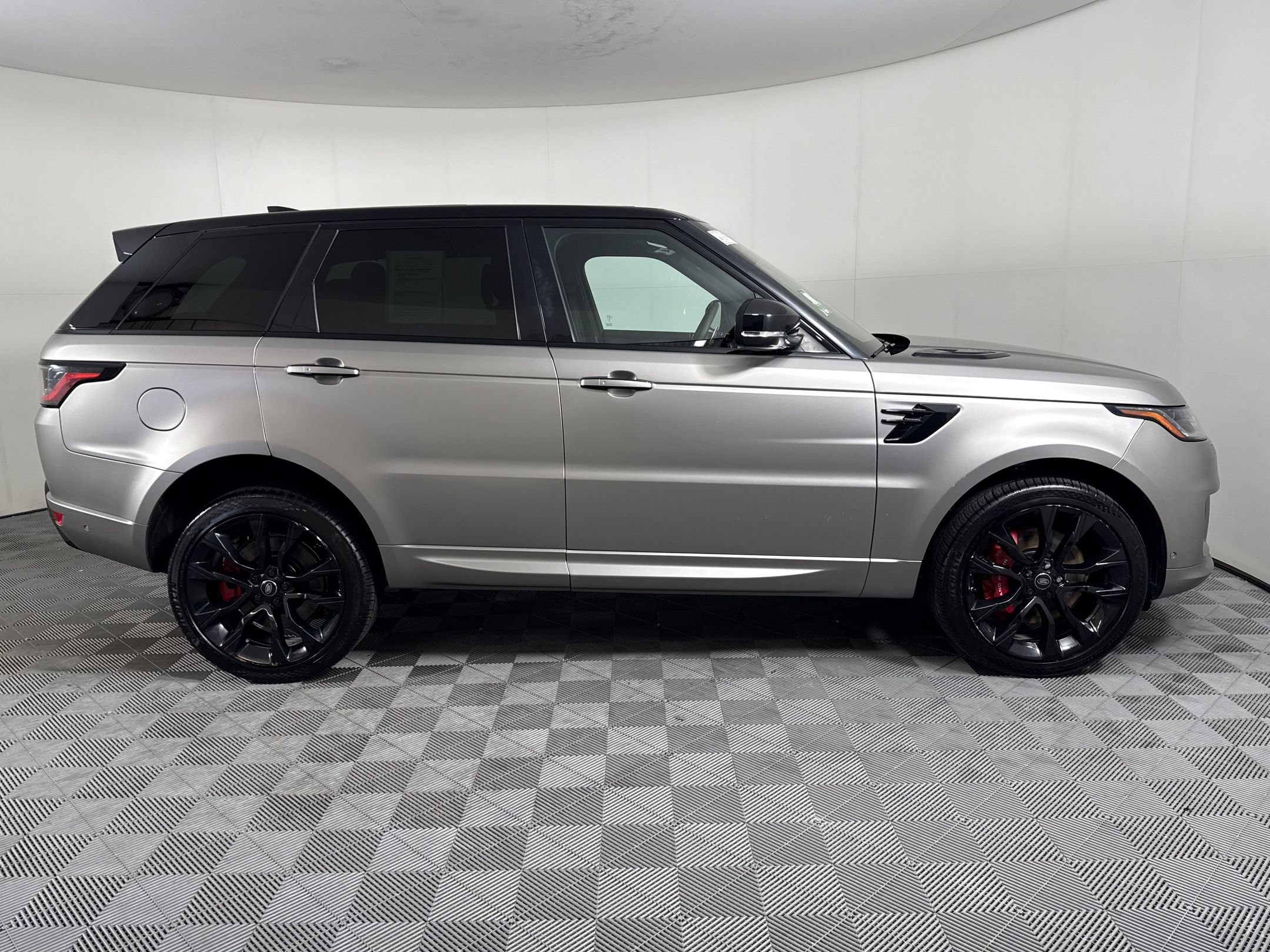 Used 2021 Land Rover Range Rover Sport HST AWD/4WD image 8