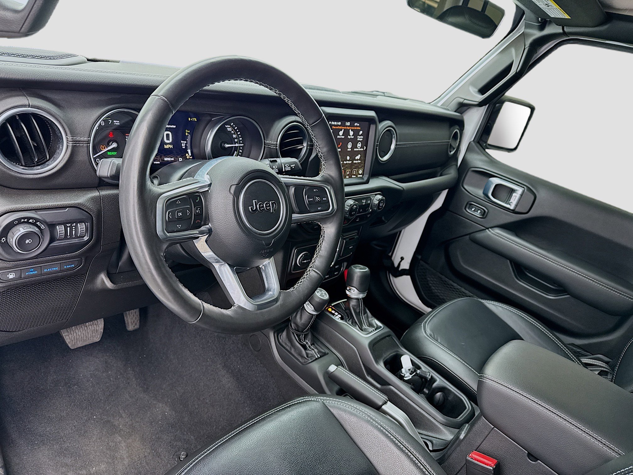 Used 2022 Jeep Wrangler Unlimited Sahara w/ Cold Weather Group image 7