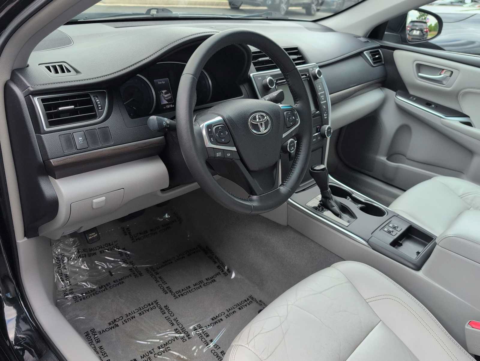 Used 2016 Toyota Camry XLE FWD image 10