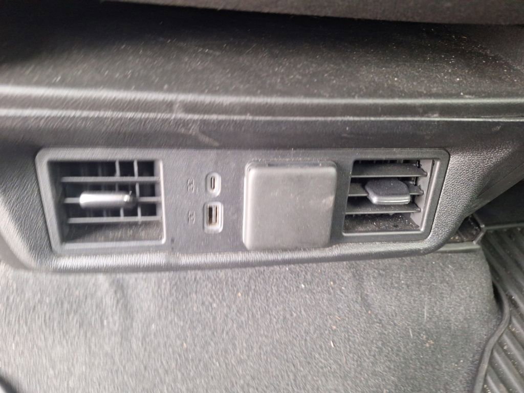 Used 2025 Chevrolet Silverado 1500 LT image 24